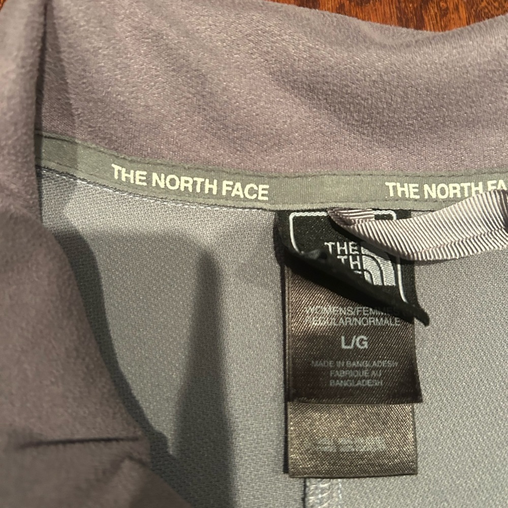The North Face apex light blue Jacket. Woman's size large casual - Picture 3 of 4